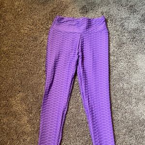 Purple, waffle pattern, booty lifting, spandex pants/leggings
